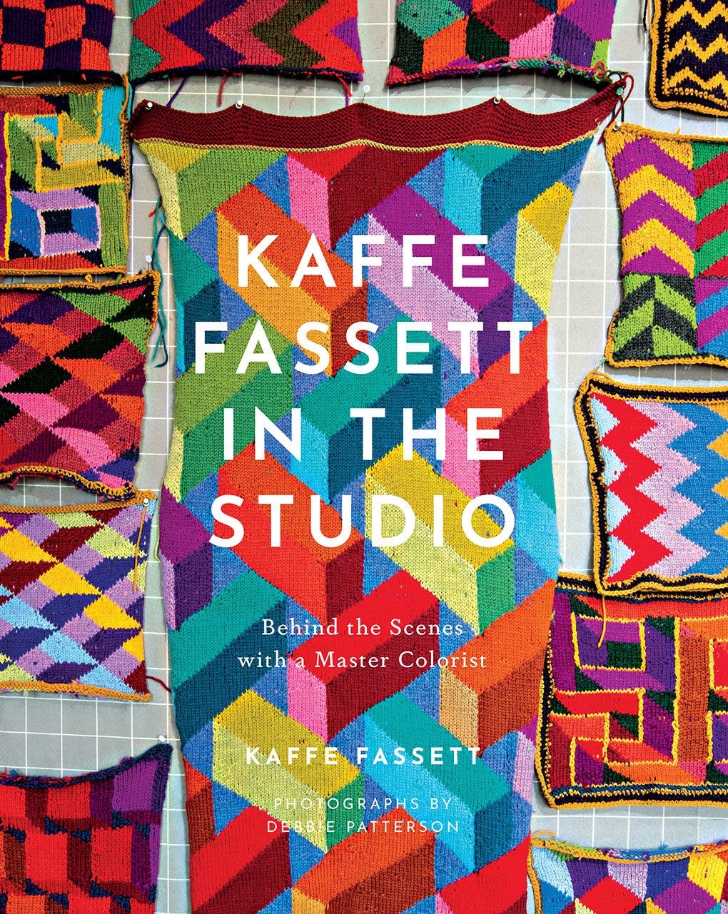 Kaffe Fassett dans l'atelier